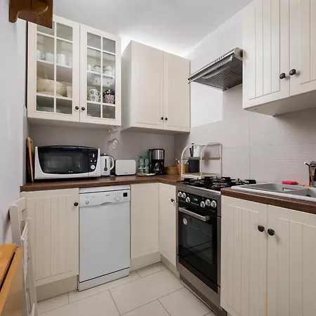 Czerniakowska Quantic By Bookinghost Apartmán *