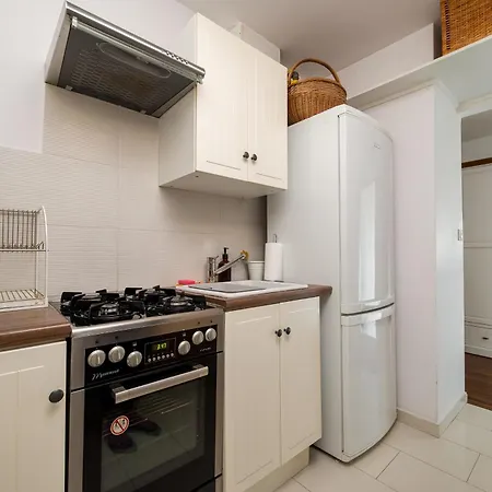 Czerniakowska Quantic By Bookinghost Apartmán